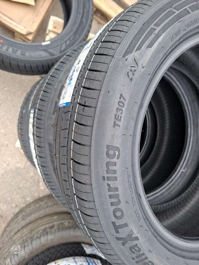 Triangle, vasaras 215/55 R16