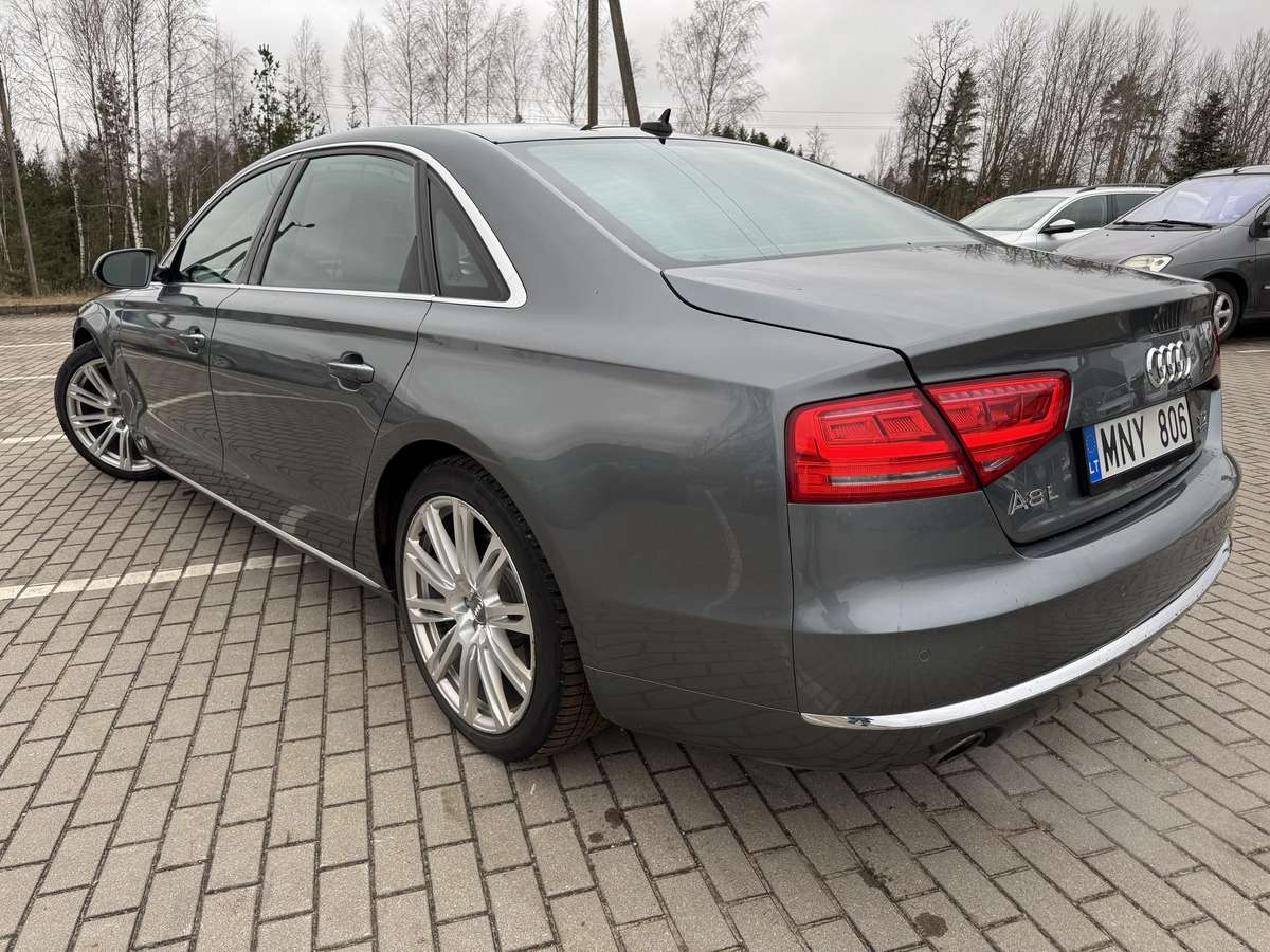 Audi A8 L, 3.0 l., Седан