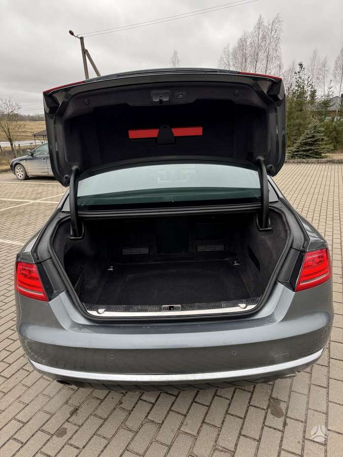 Audi A8 L, 3.0 l., Седан