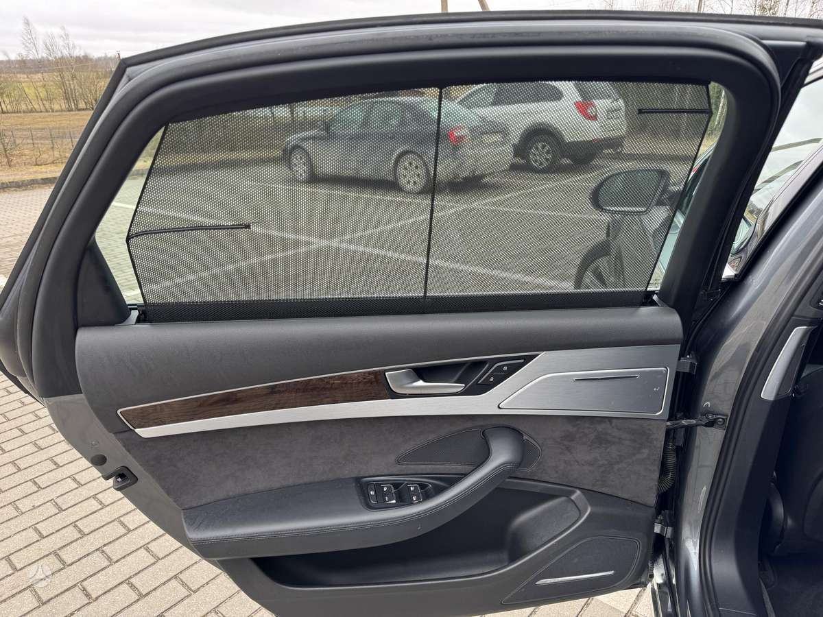 Audi A8 L, 3.0 l., Седан