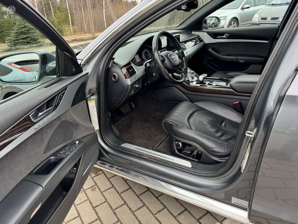 Audi A8 L, 3.0 l., Седан