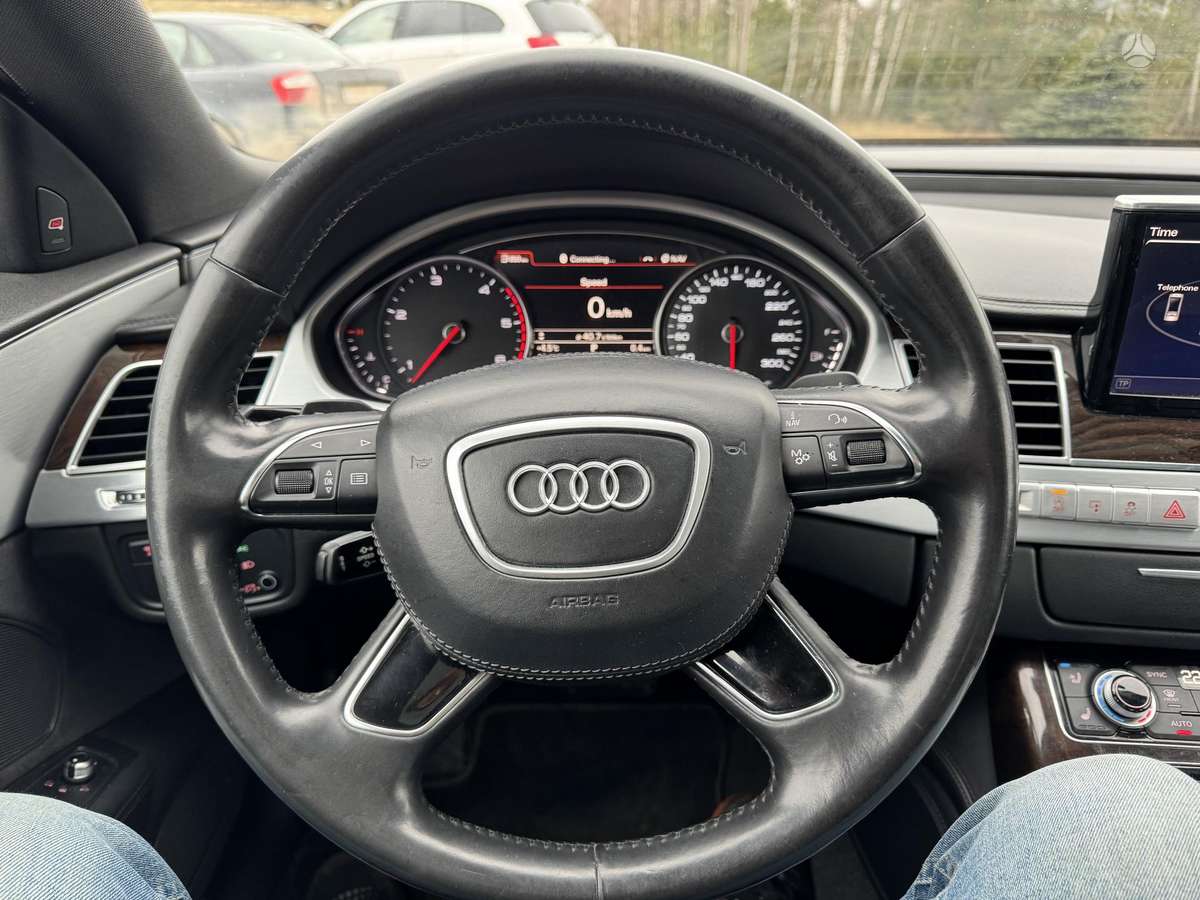 Audi A8 L, 3.0 l., Седан