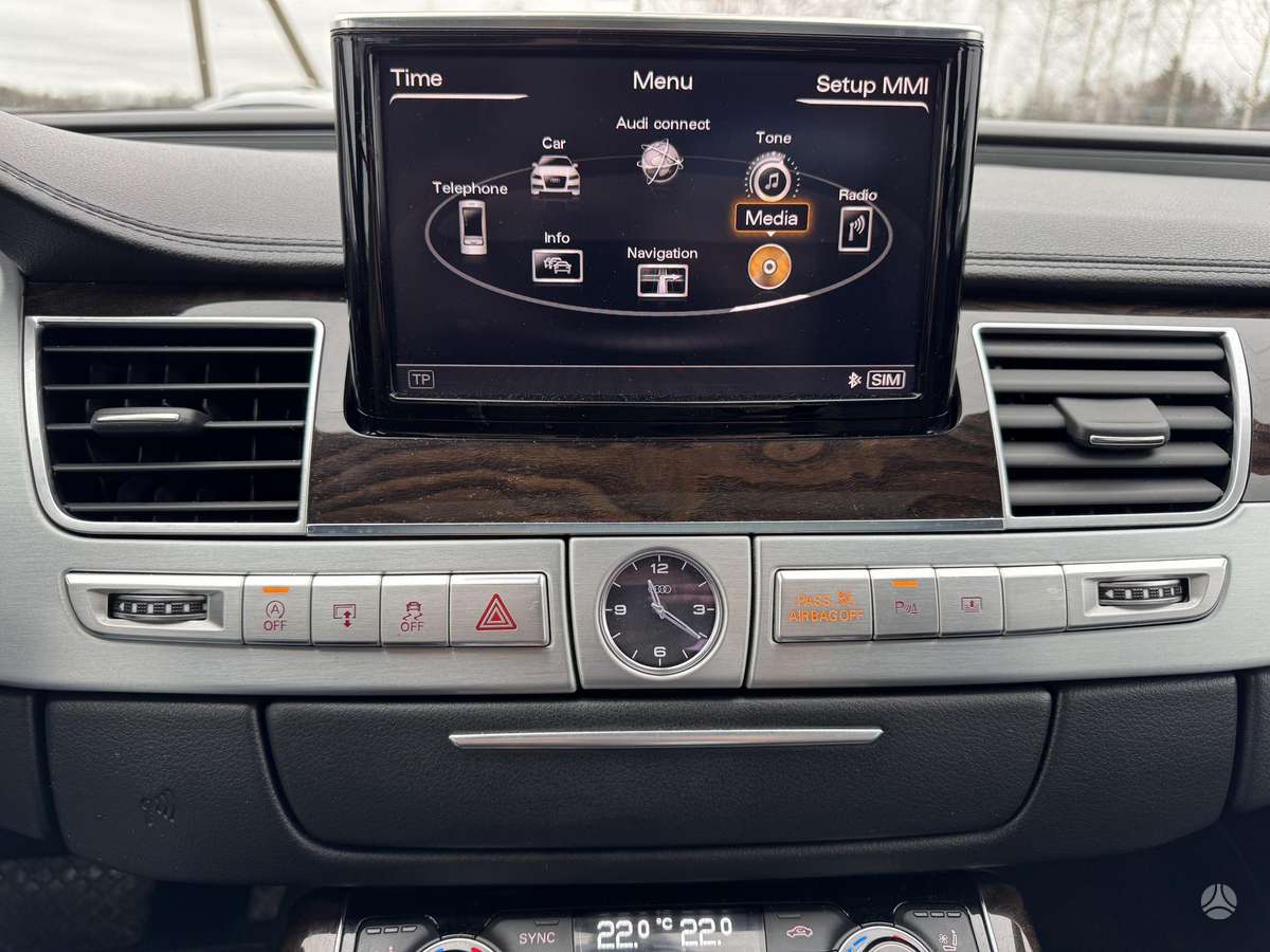 Audi A8 L, 3.0 l., Седан