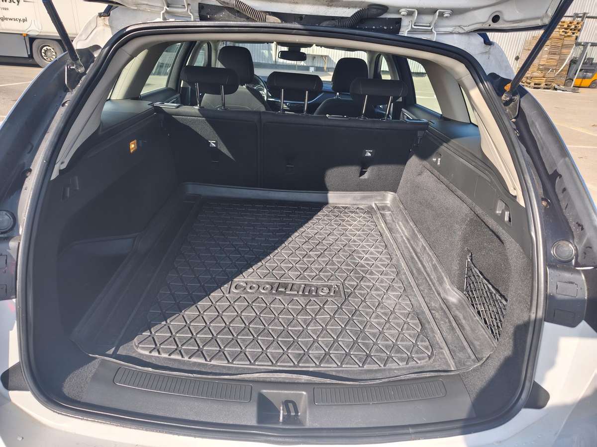 Opel Insignia, 1.6 l., Универсал