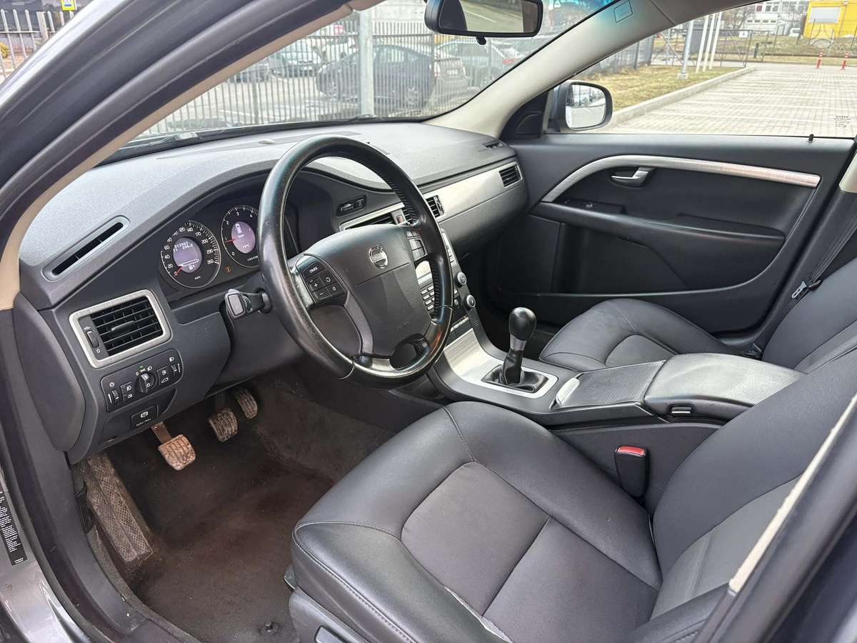 Volvo V70, 2.0 l., Универсал