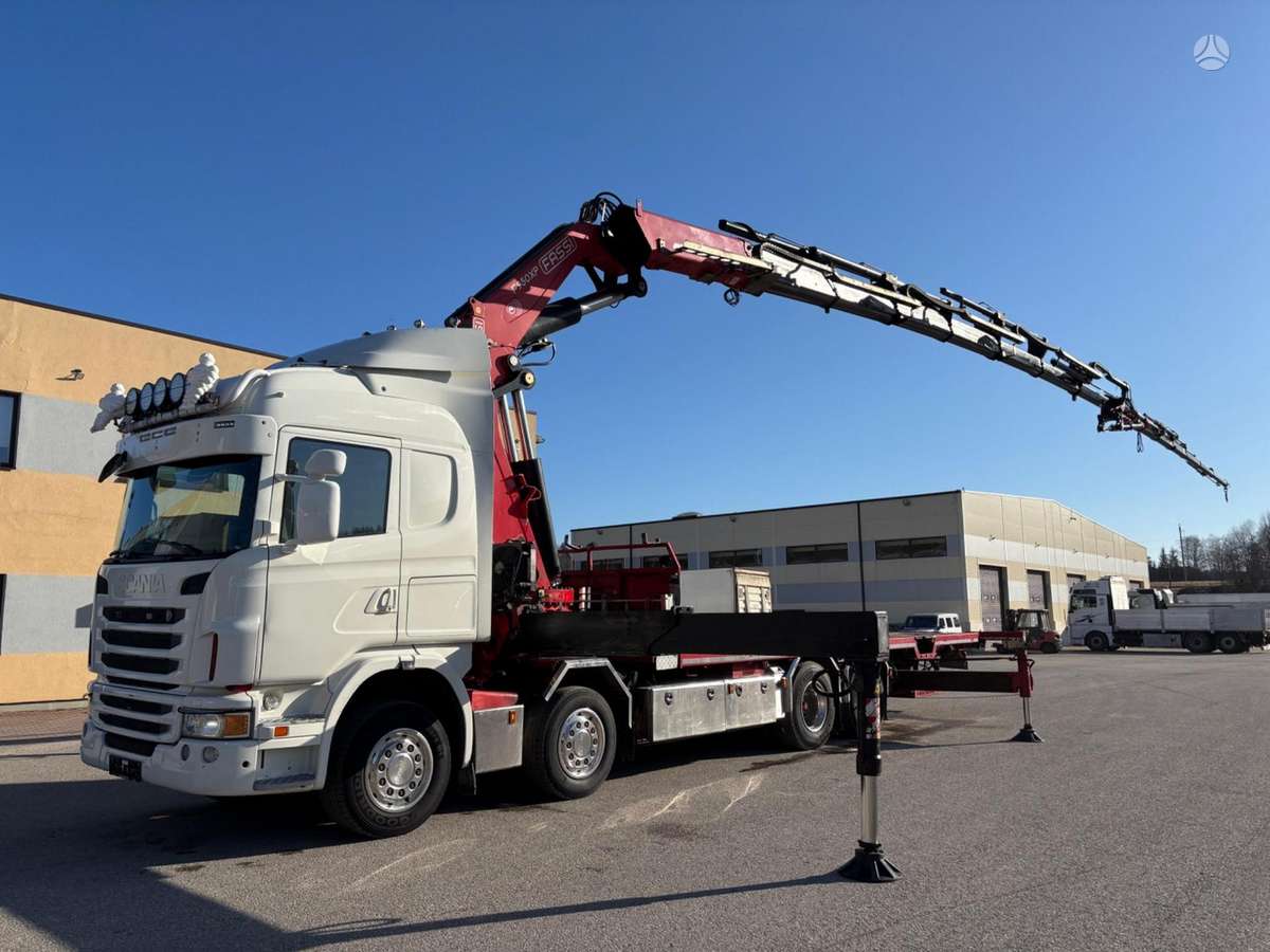 Scania G440, ar krānu