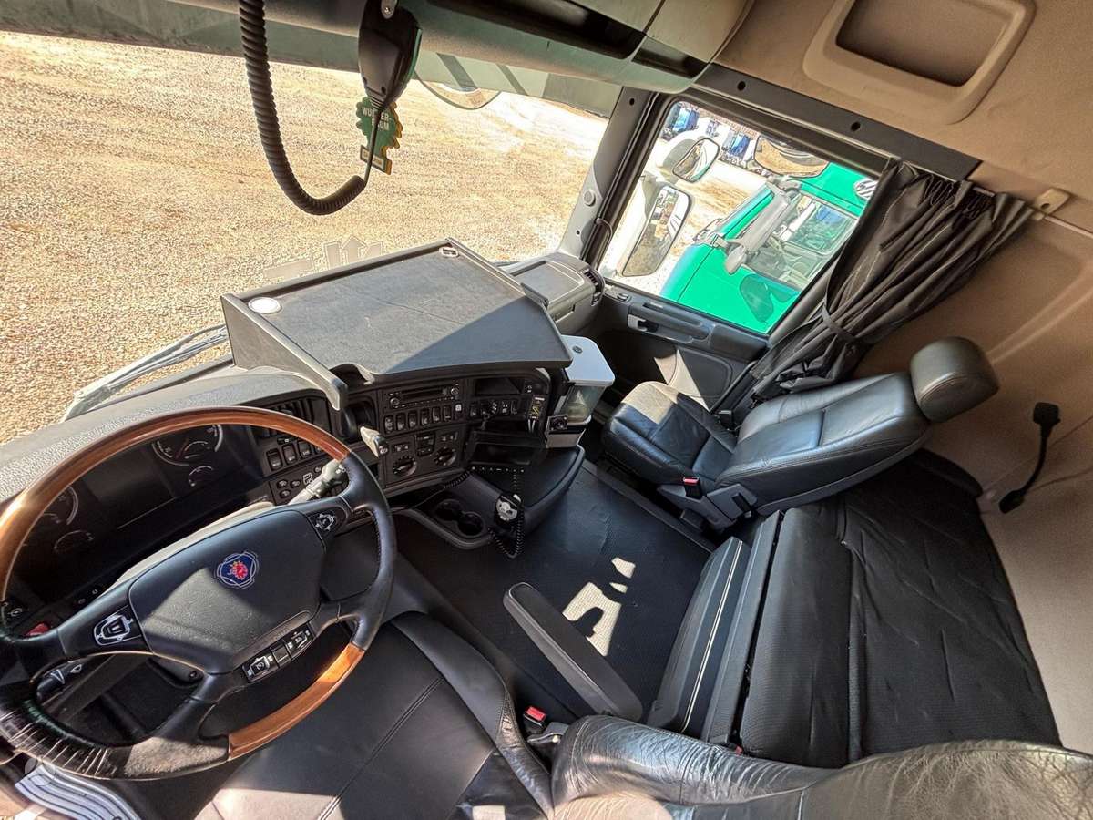 Scania G440, ar krānu