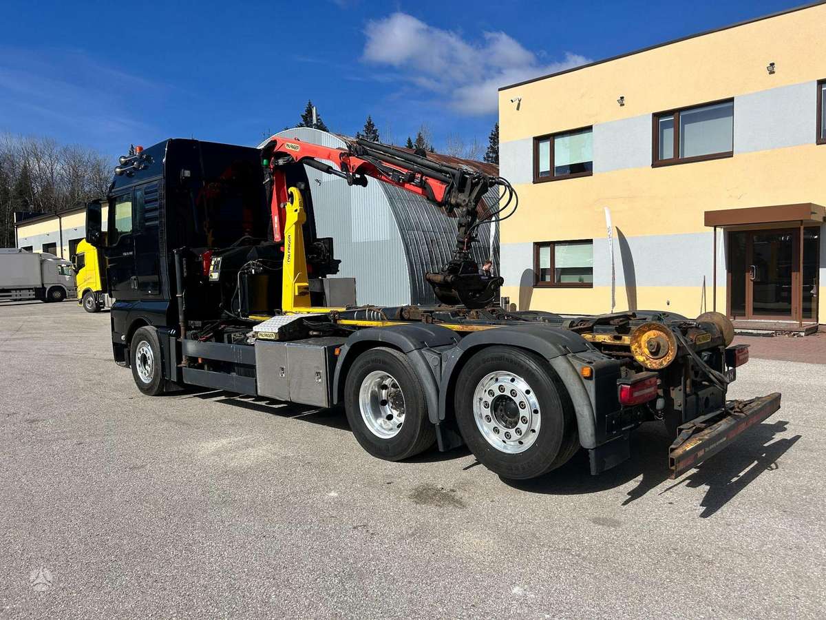 MAN TGS 26.460, su kranu