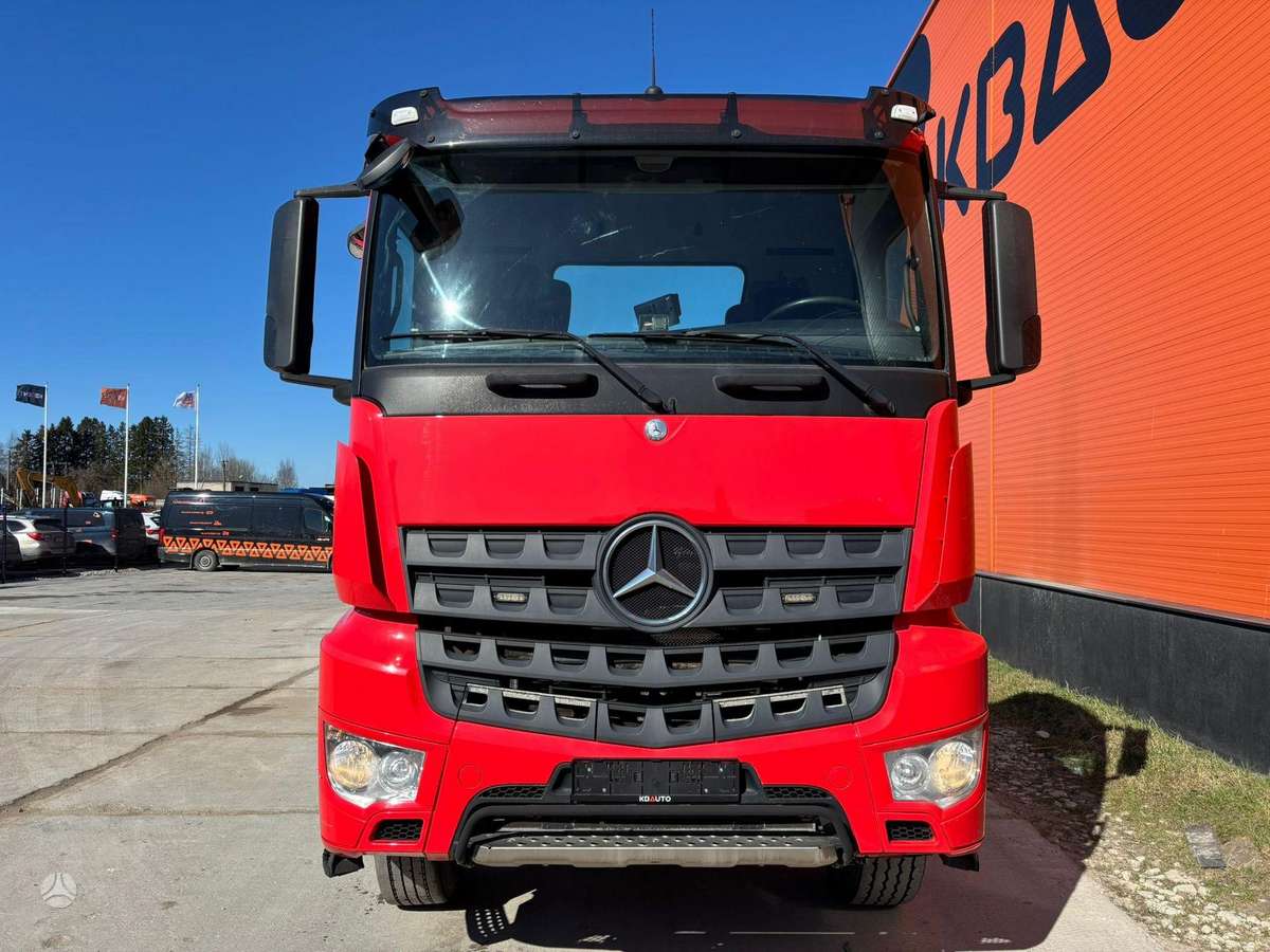 Mercedes-Benz Arocs 4142 8x4, шасси