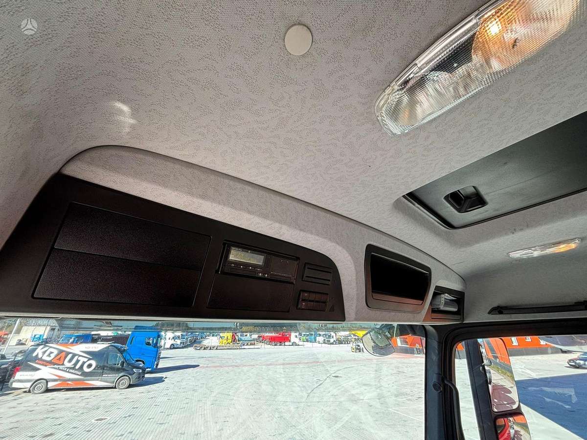 Mercedes-Benz Arocs 4142 8x4, шасси