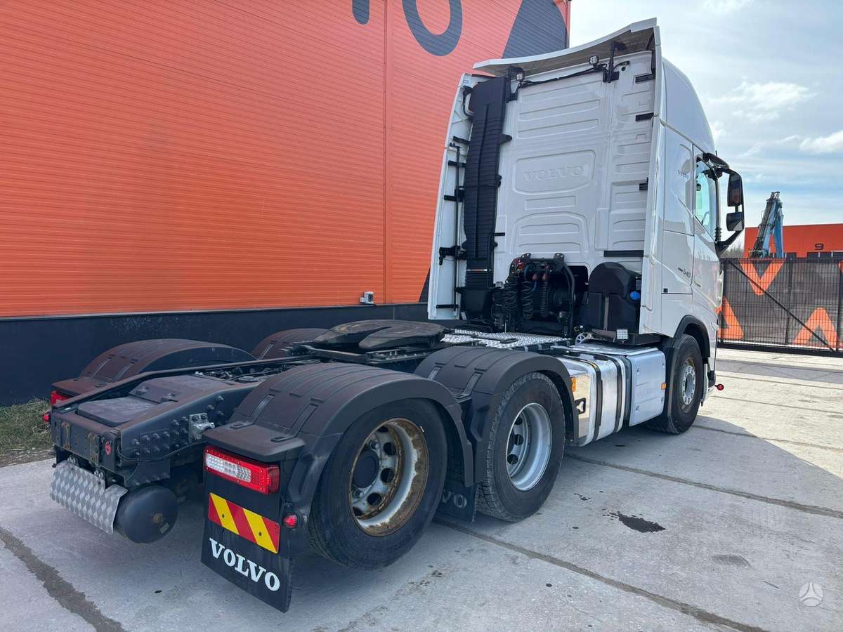 Volvo FH 540 6x2, single sleeper