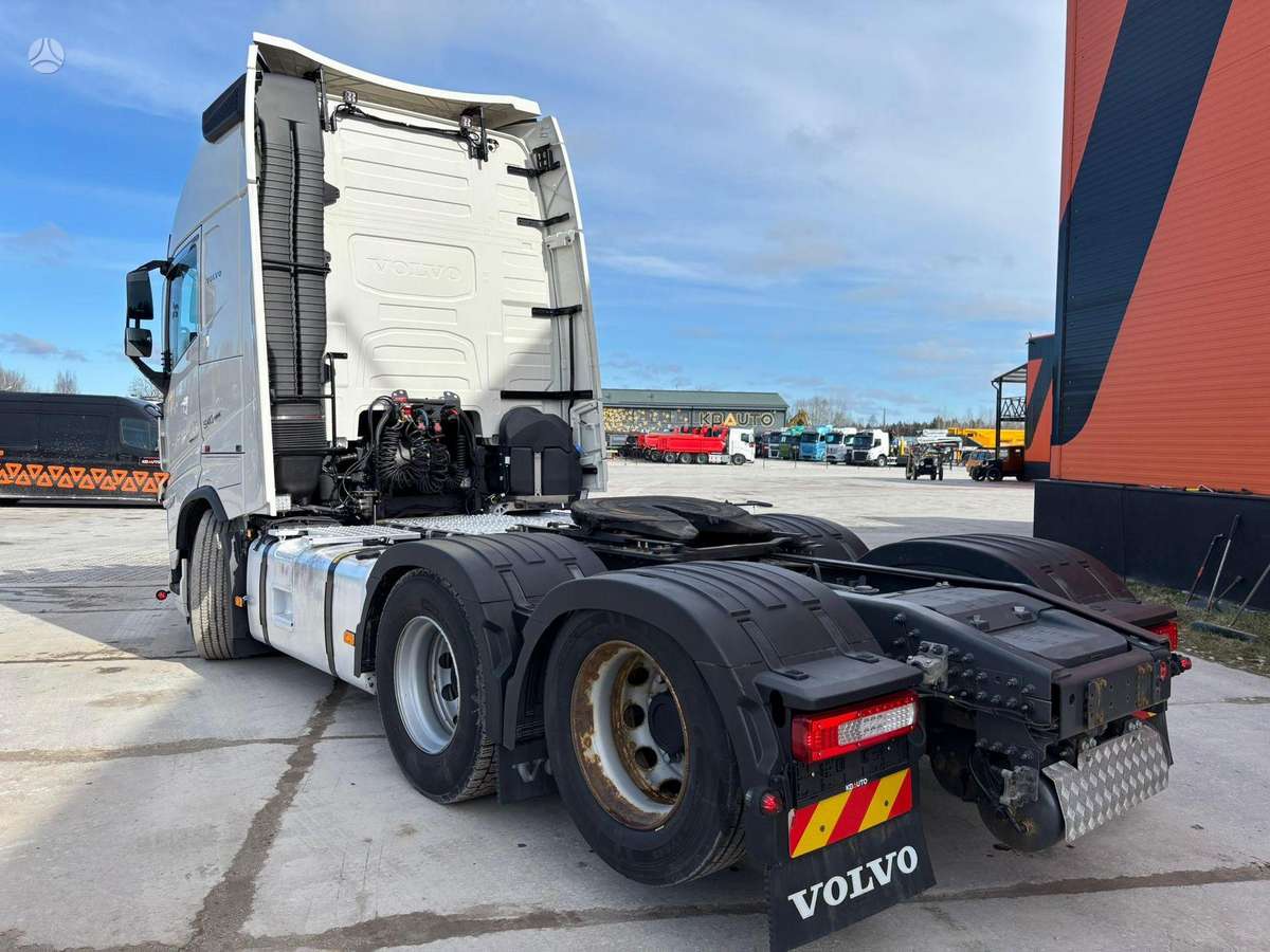 Volvo FH 540 6x2, single sleeper