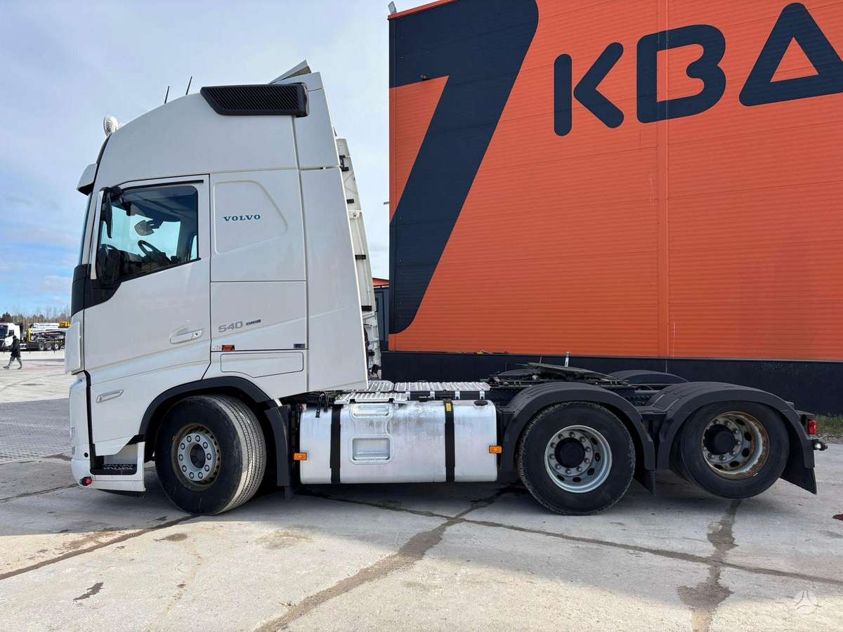 Volvo FH 540 6x2, single sleeper