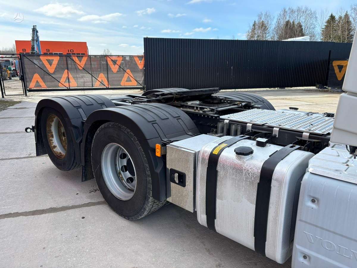 Volvo FH 540 6x2, single sleeper