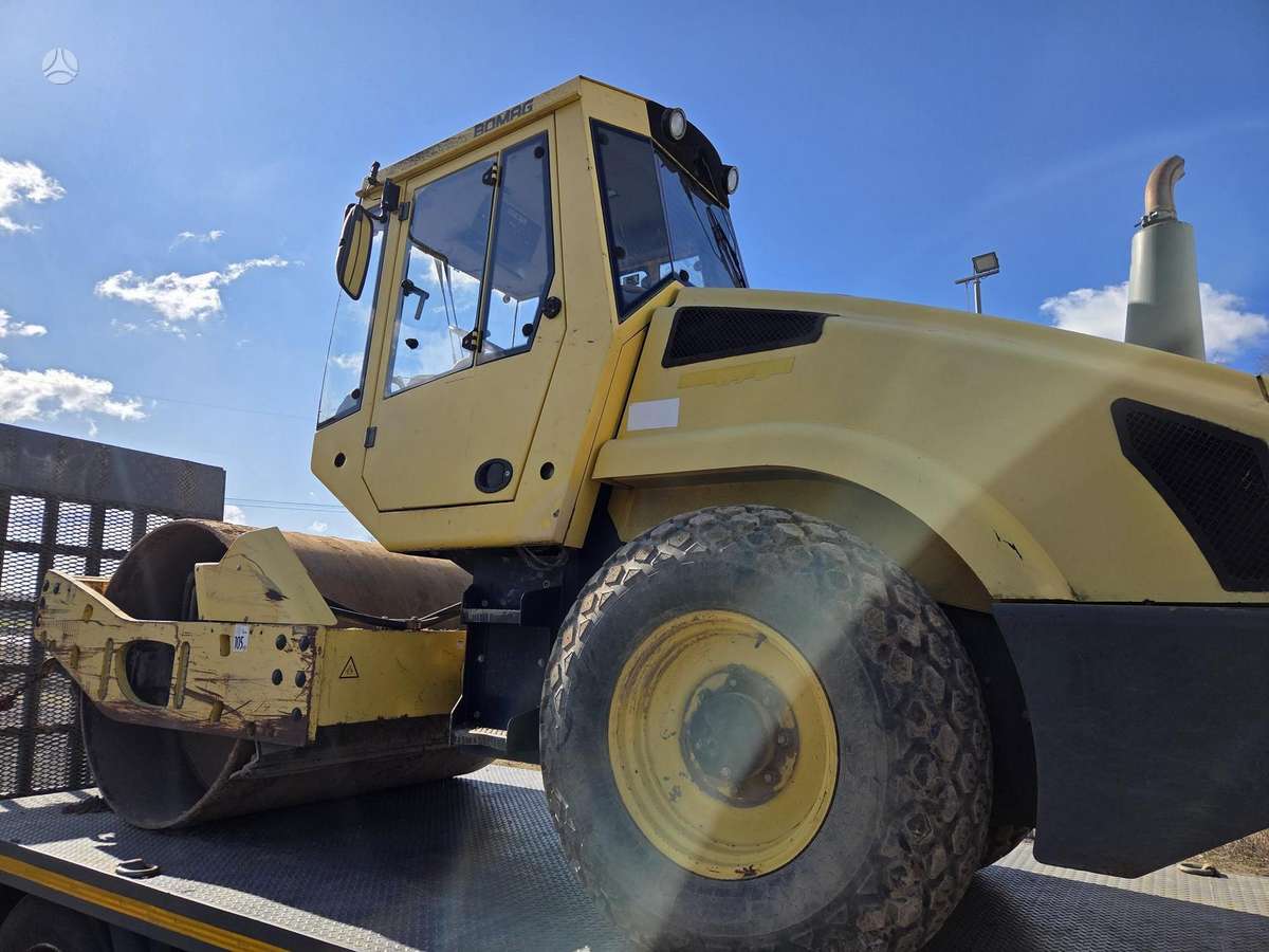 Bomag DW177D-4, vibrator / compactor