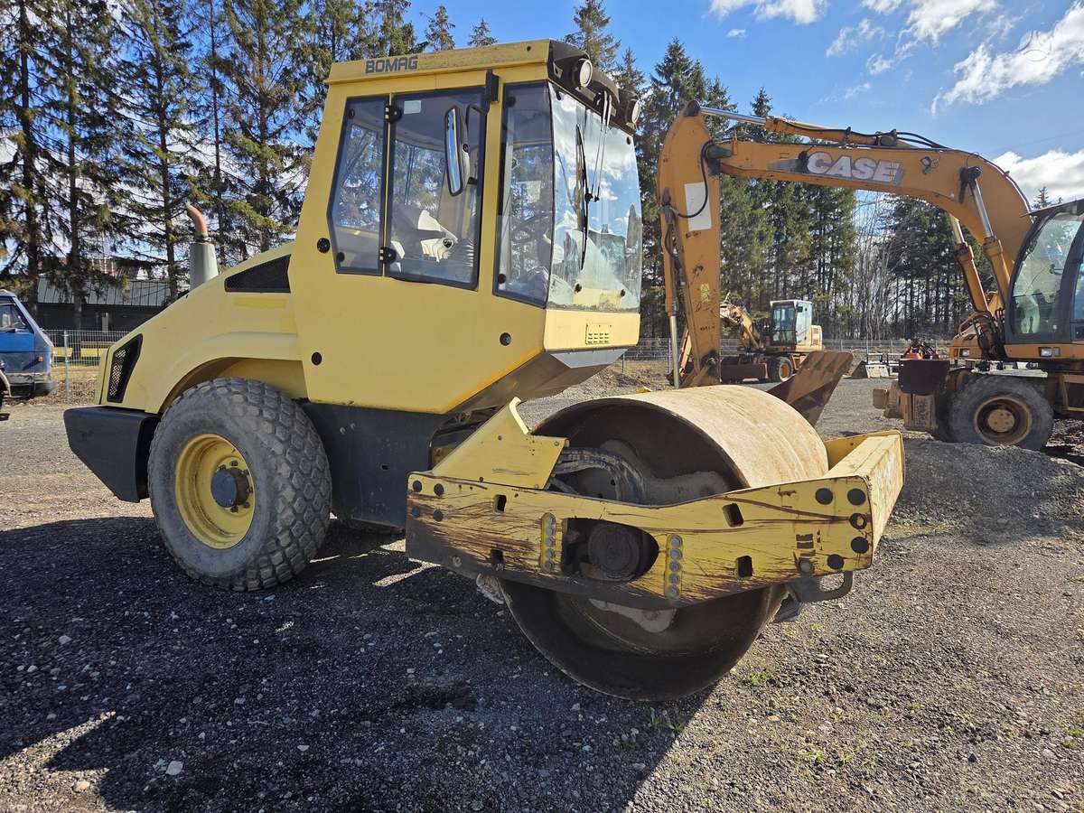 Bomag DW177D-4, vibrator / compactor