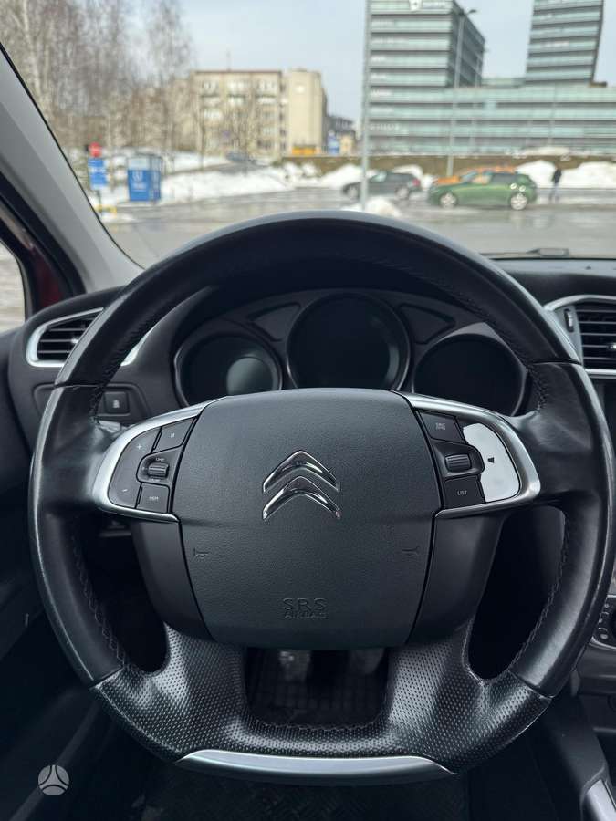 Citroen C4, 1.2 l., Хэтчбек