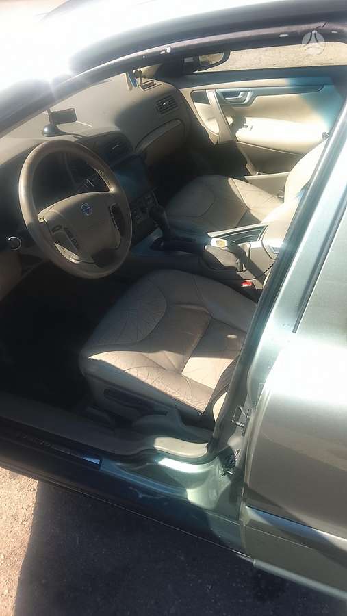 Volvo V70, 2.4 l., wagon