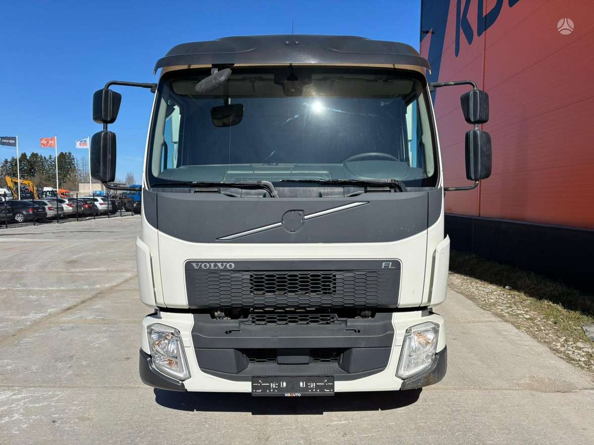 Volvo FL 210 4x2, box trucks / box vans