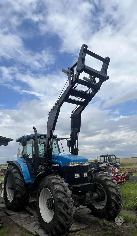 New Holland 8770, тракторы