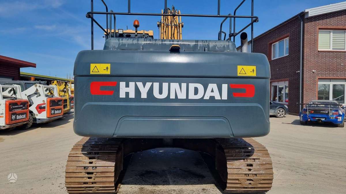 Hyundai HX220 L, excavator