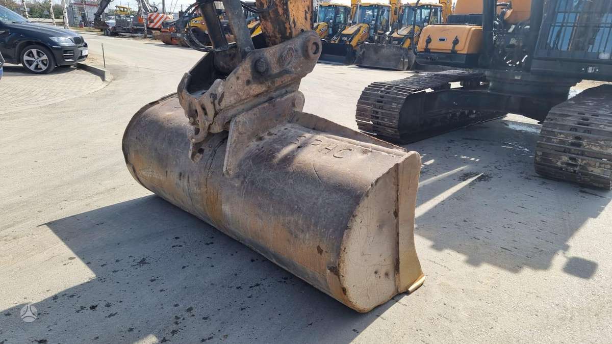 Hyundai HX220 L, excavator
