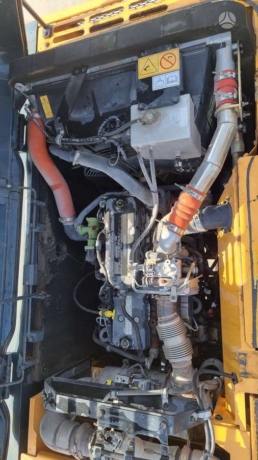 Hyundai HX220 L, excavator
