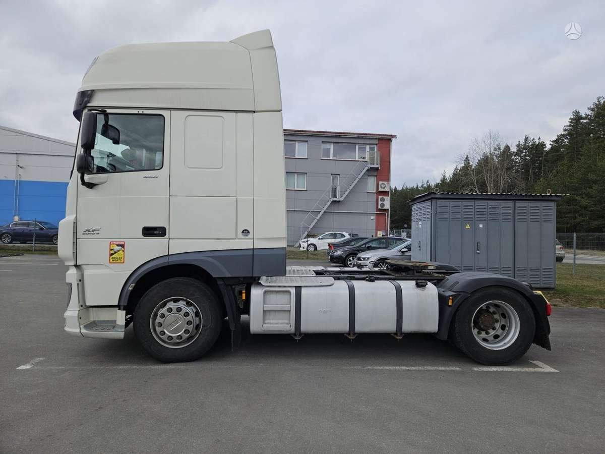 DAF XF 460 FT, double sleeper
