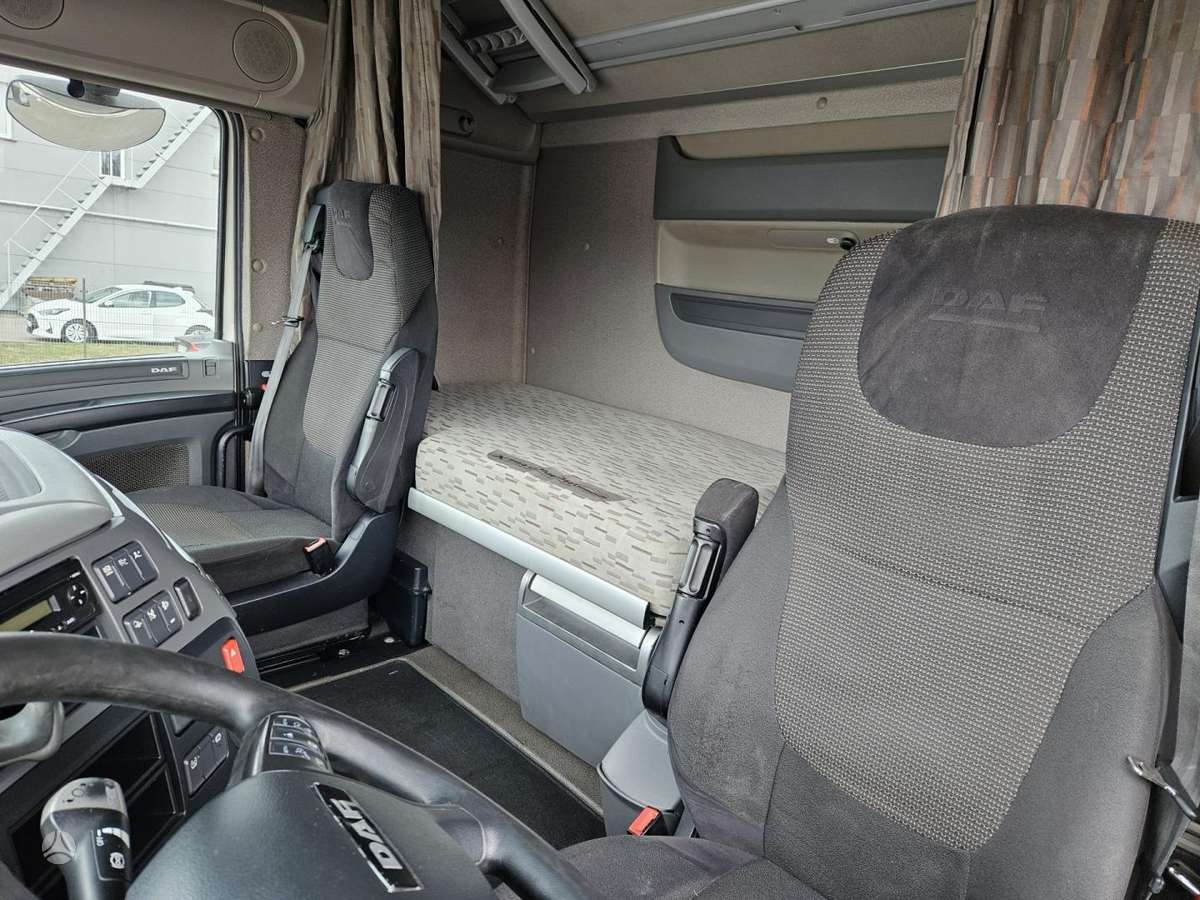 DAF XF 460 FT, double sleeper