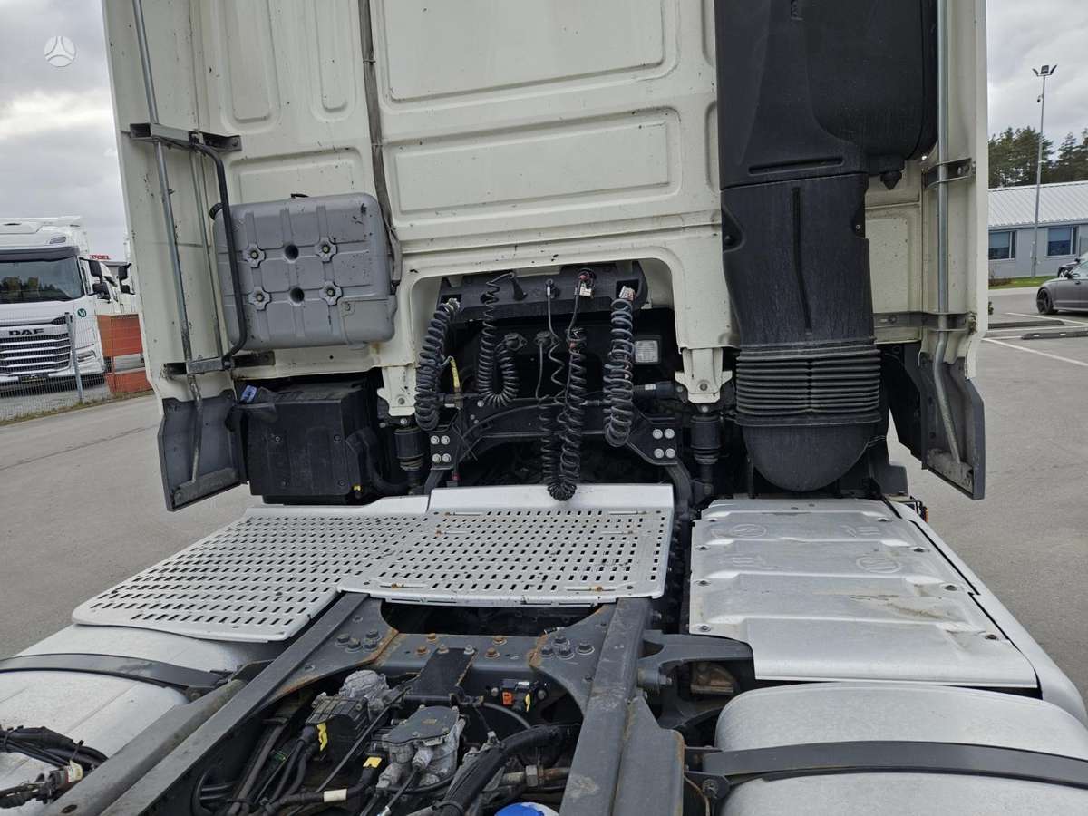 DAF XF 460 FT, double sleeper