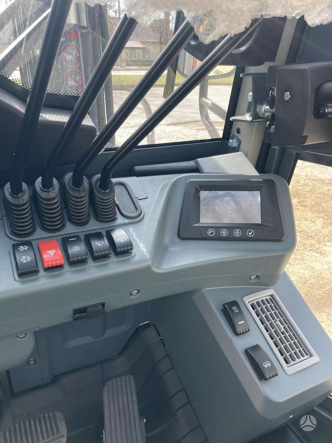 Heli CPCD25, складская техника