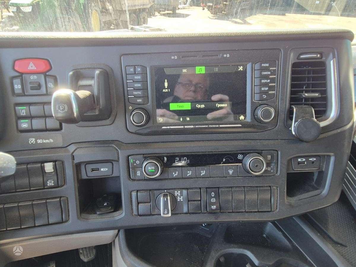 Scania R 520, timber trucks