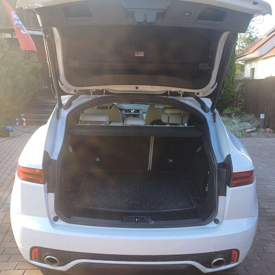Jaguar E-Pace, 2.0 l., Внедорожник / Кроссовер