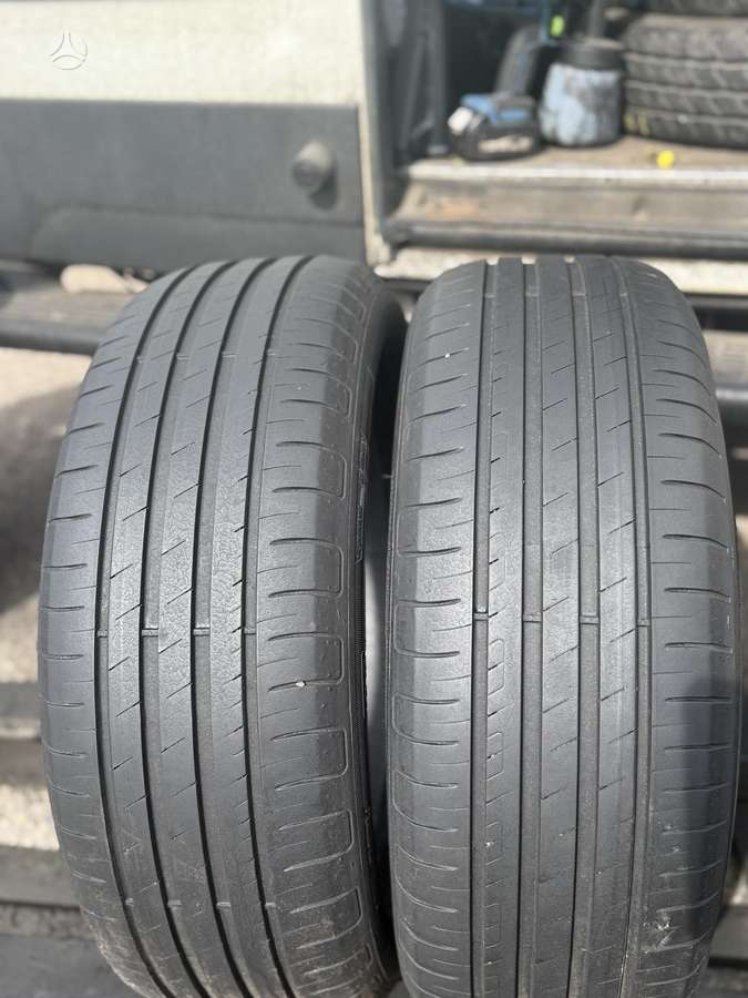 Goodyear EfficientGrip Performance 2023, summer 215/55 R17