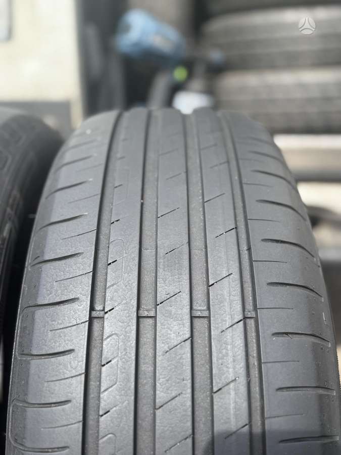 Goodyear EfficientGrip Performance 2023, summer 215/55 R17