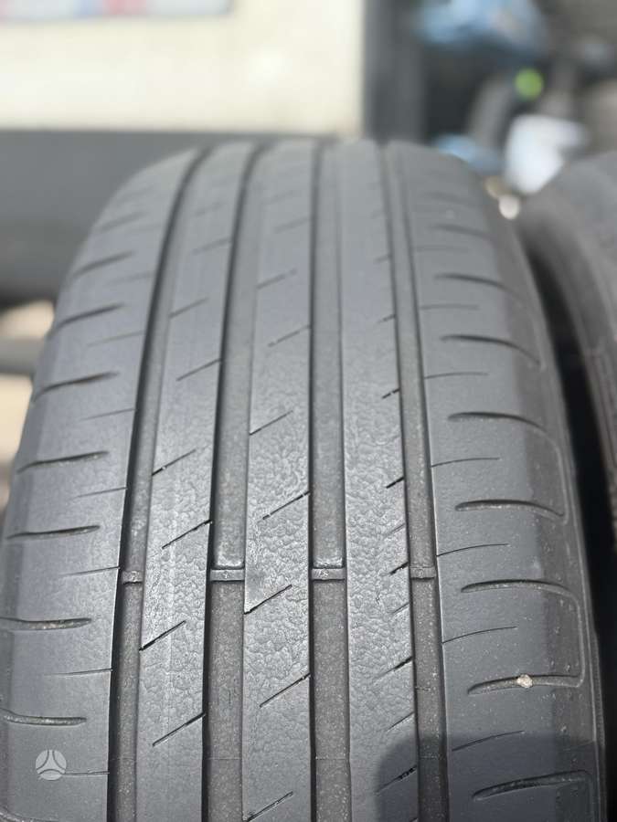 Goodyear EfficientGrip Performance 2023, summer 215/55 R17