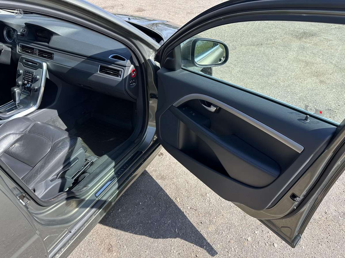 Volvo V70, 2.0 l., universalas