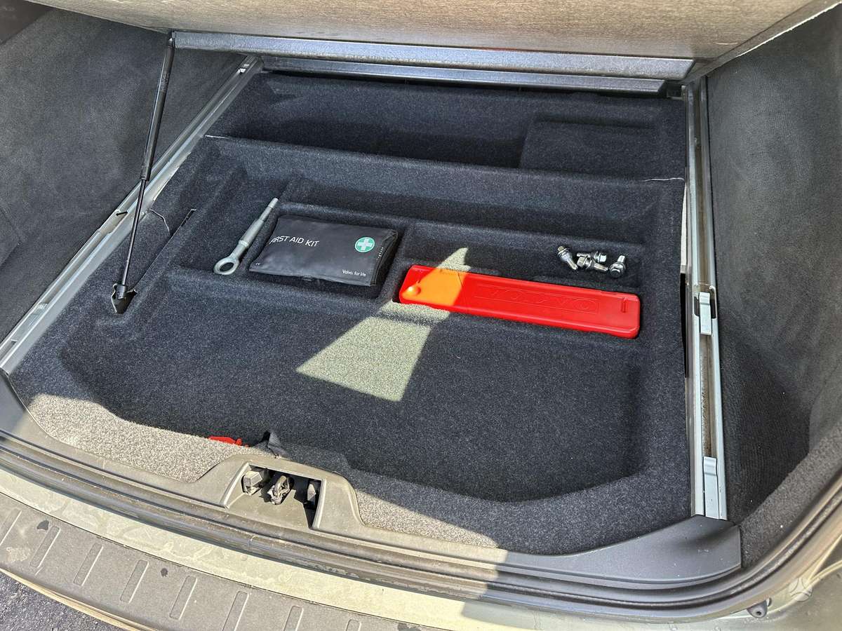 Volvo V70, 2.0 l., universalas