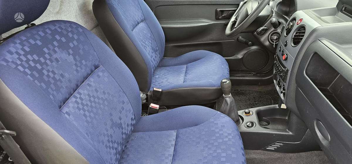 Peugeot Partner - 11