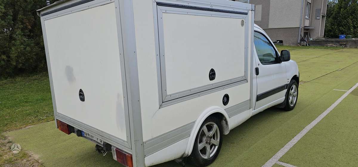 Peugeot Partner - 8