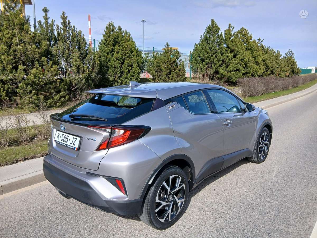 Toyota C-HR - 4