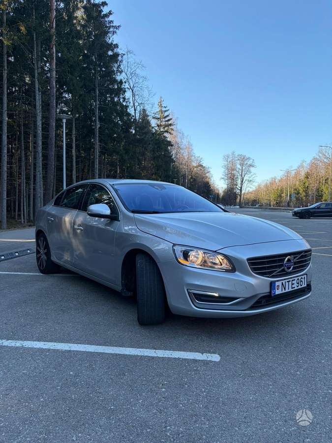 Volvo S60, 2.0 l., Седан