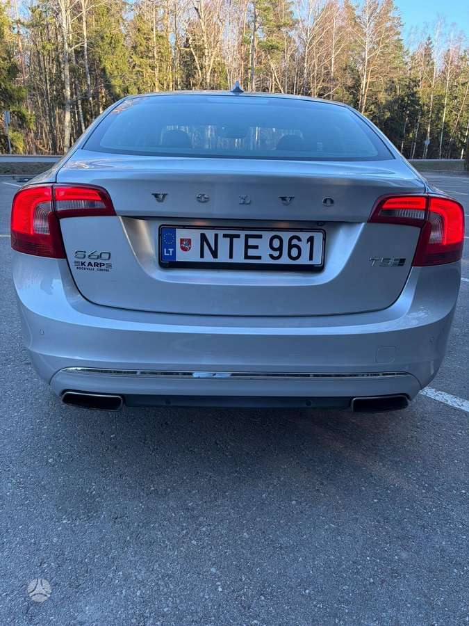 Volvo S60, 2.0 l., Седан
