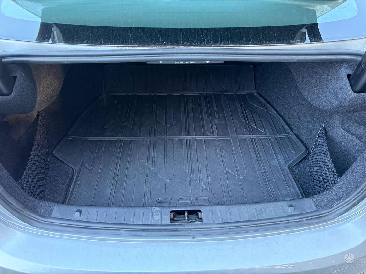 Volvo S60, 2.0 l., Седан