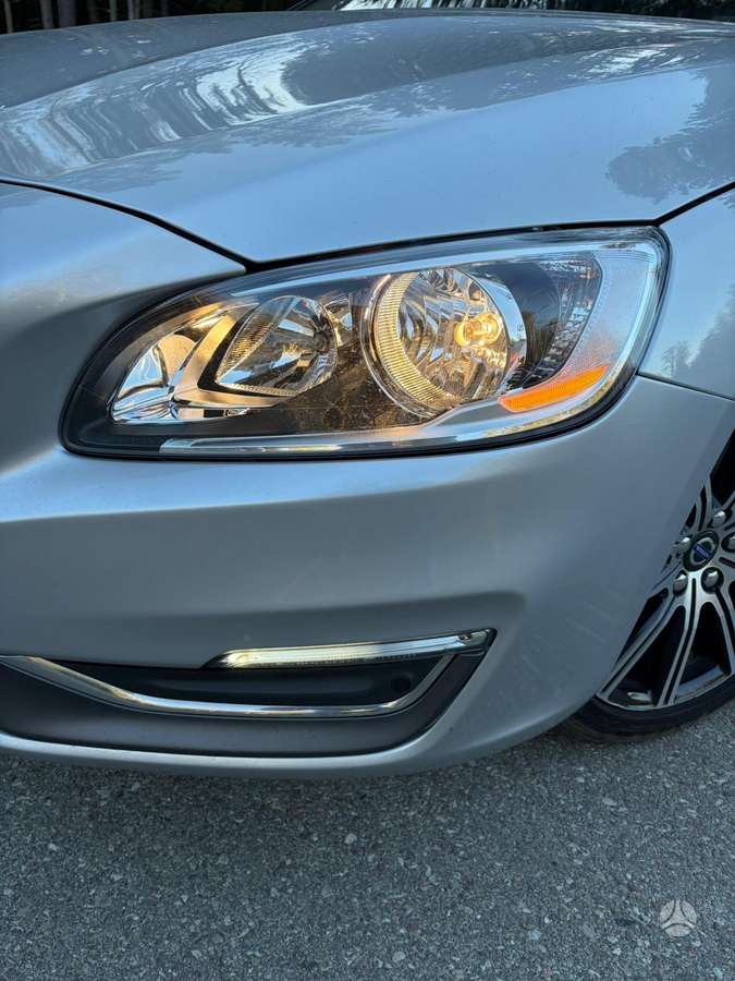 Volvo S60, 2.0 l., Седан