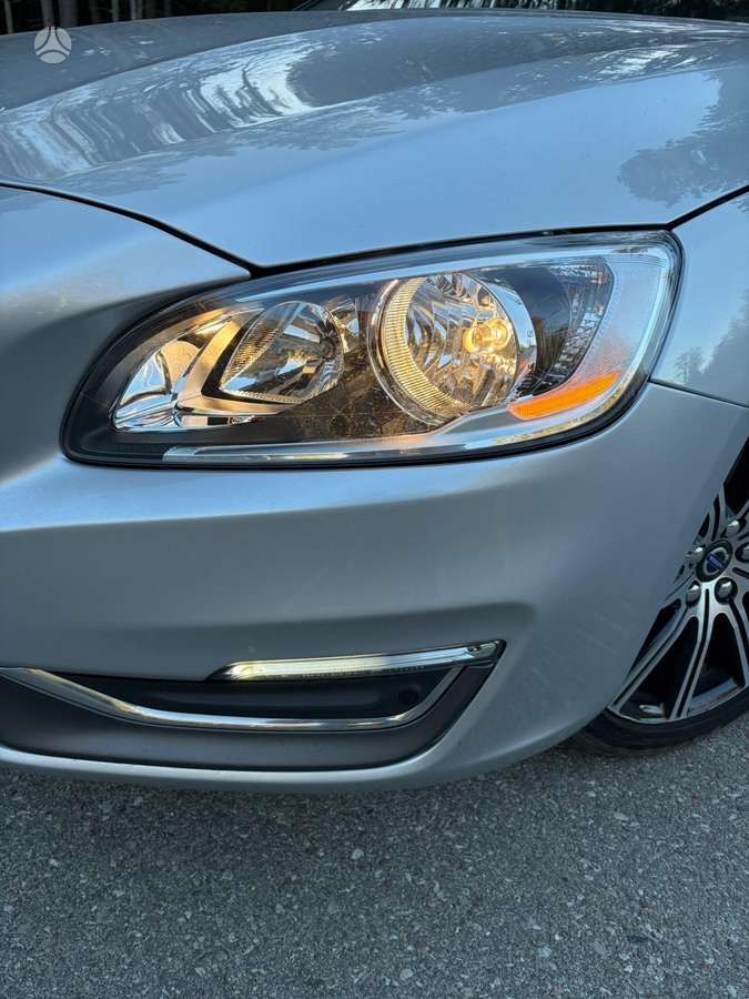 Volvo S60, 2.0 l., Седан