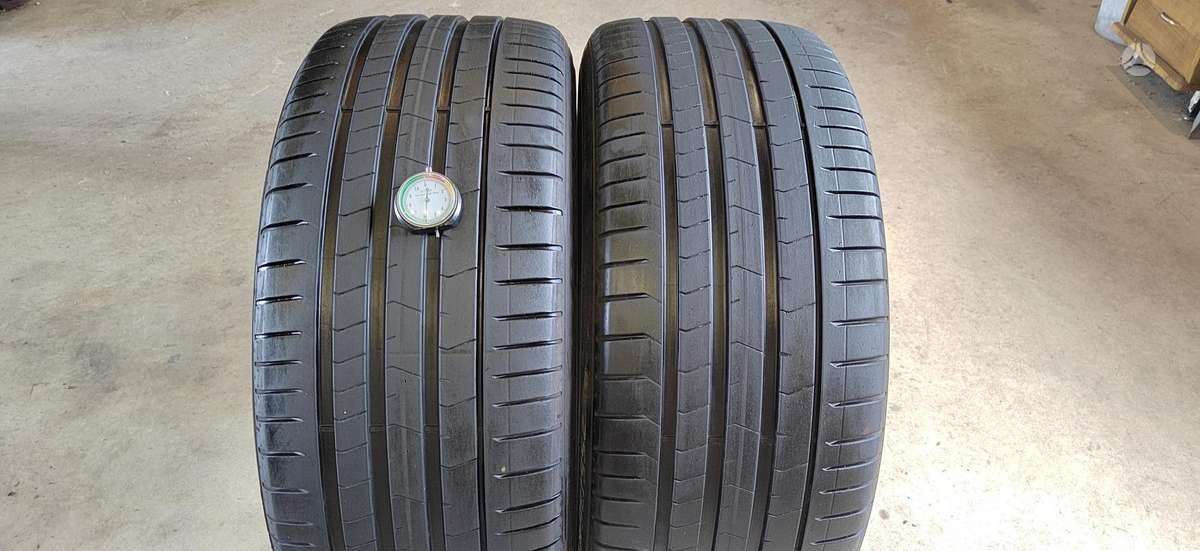 Pirelli P Zero PZ4, summer 255/35 R19