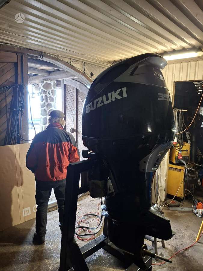 Suzuki Df350, four stroke outdoor motors