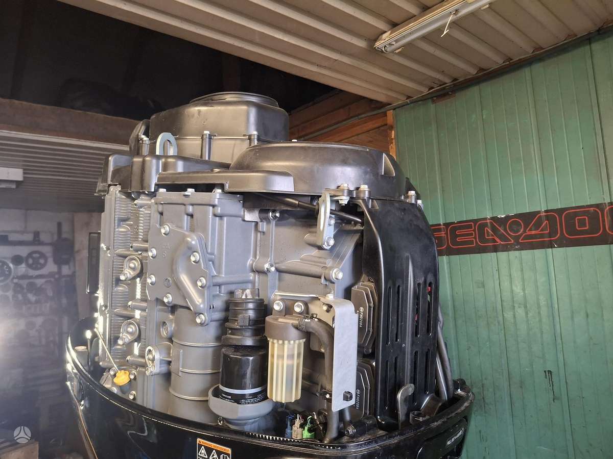 Suzuki Df350, four stroke outdoor motors