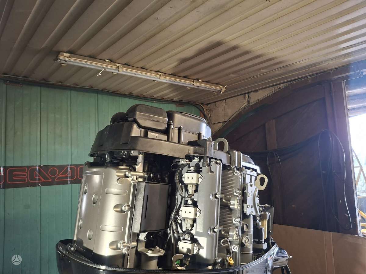 Suzuki Df350, four stroke outdoor motors